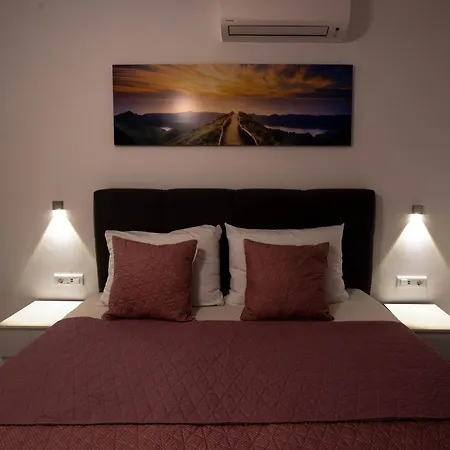 Sunshine House Makarska With Free Beach Parking Exterior photo