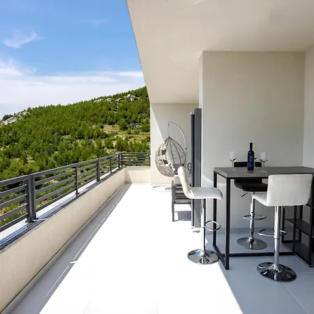 Sunshine House Makarska With Free Beach Parking Exterior photo