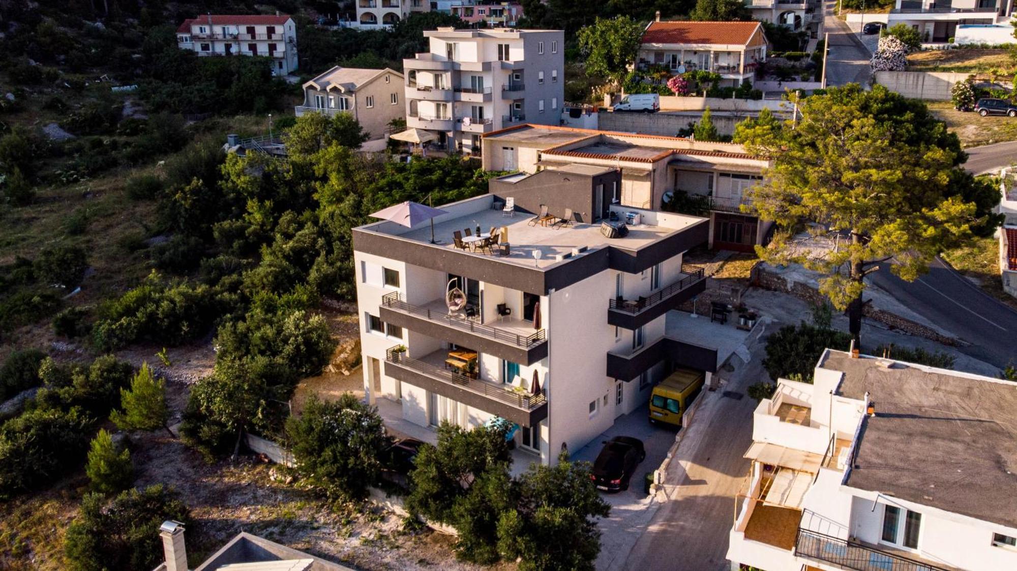 Sunshine House With Free Parking Apartment Makarska