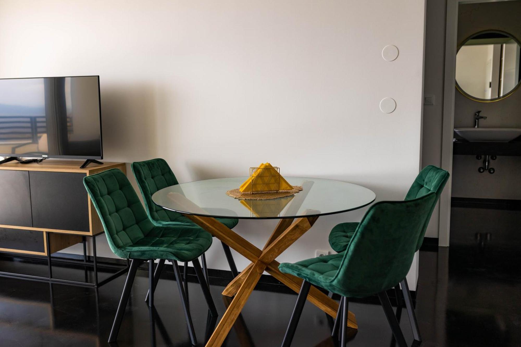 Apartment Sunshine House With Free Parking *