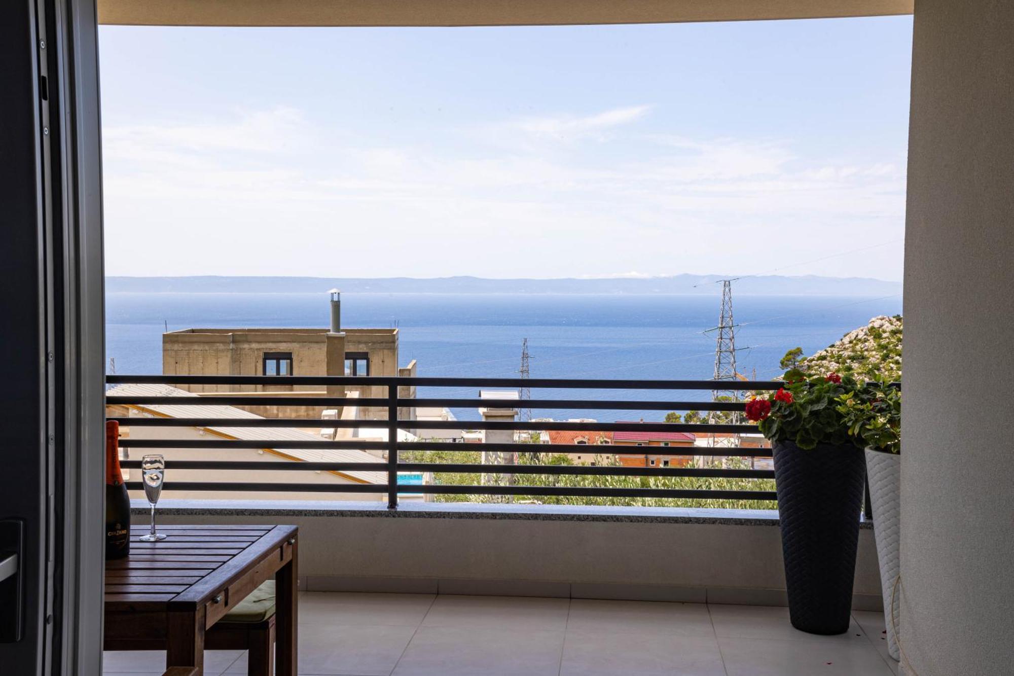 Sunshine House With Free Parking * Makarska