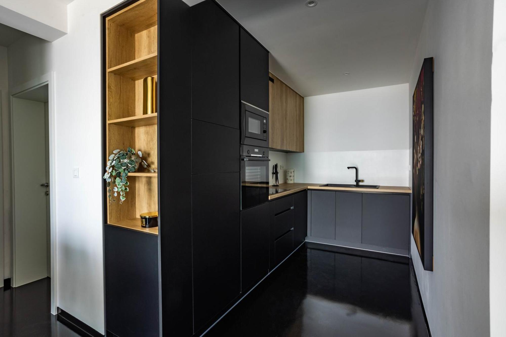 Sunshine House With Free Parking Apartment *
